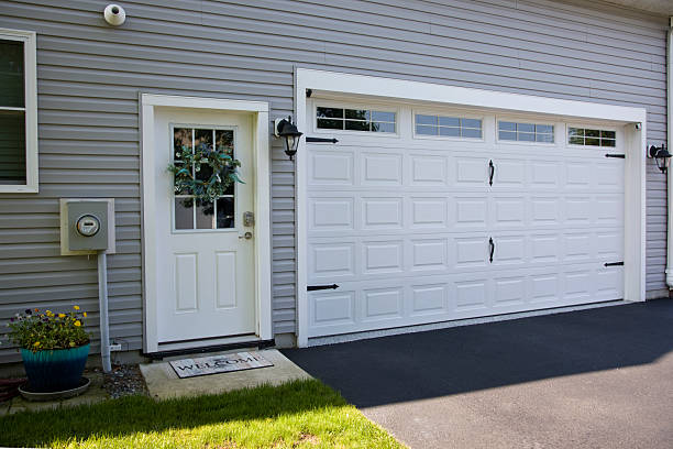 24/7 Emergency Garage Door Panel Replacement experts in Jackson, AL